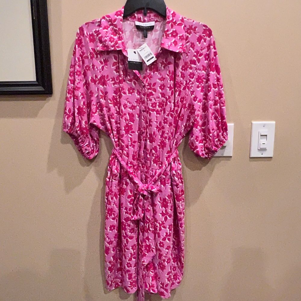 Adorable plus size puff sleeve romper from Eloquii Elements. NWT. SIZE 18